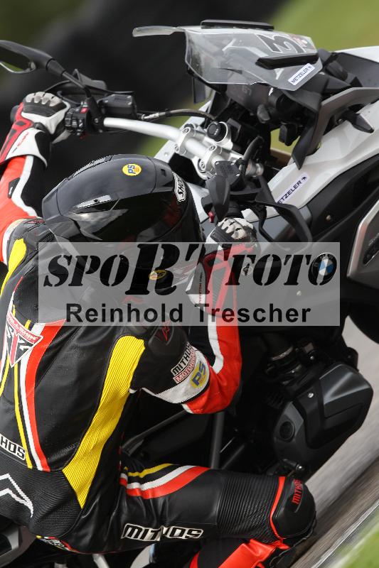 /Archiv-2022/68 13.10.2022 Speer Racing ADR/Freies Fahren rot und gelb/32